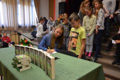 Losowe zdjęcie pochodzące z galerii wydarzenia: Spotkanie z autorem i rozstrzygnięcie konkursu